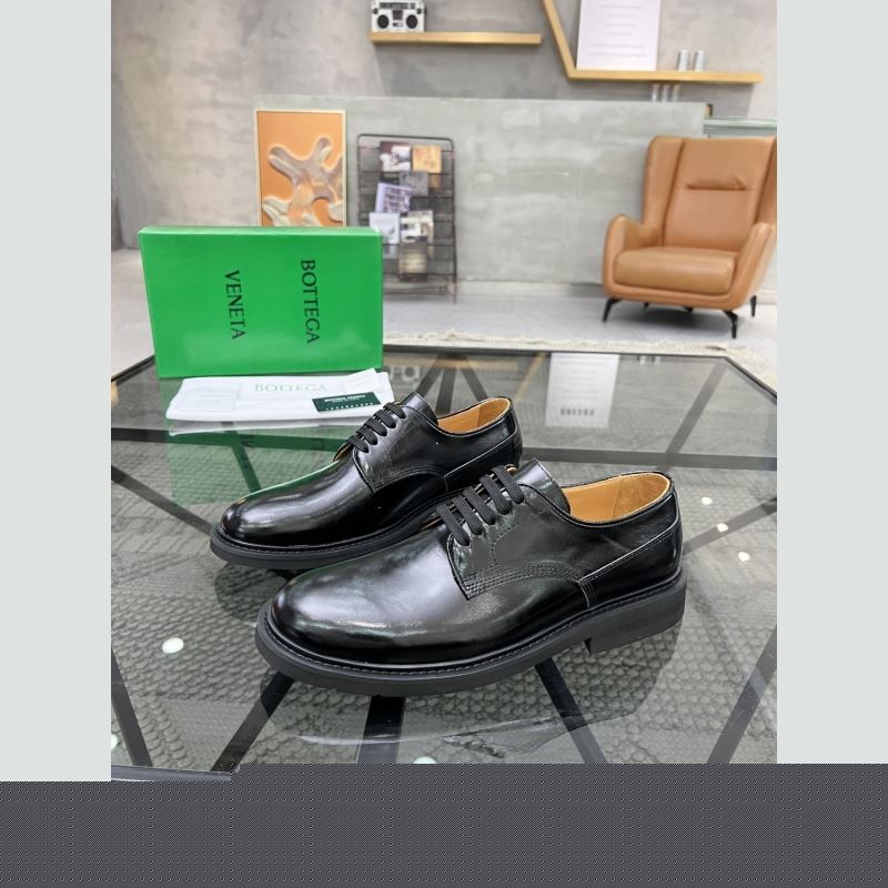 bo*te*ga Ve*ne*ta leather shoes
